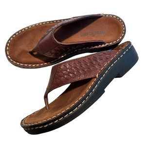 Minnetonka Leather Wedge Sandals 7